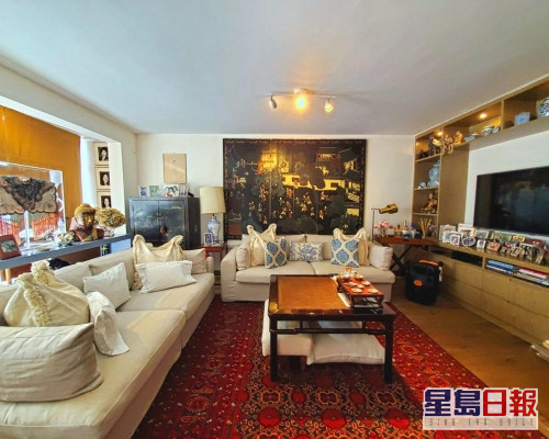這是上洋村村屋,建築面積2100方呎,現同時放租及放賣。